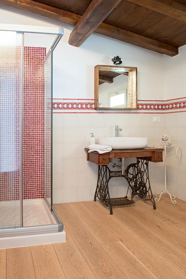 Agriturismo Lecolombare 노가롤 로카 외부 사진